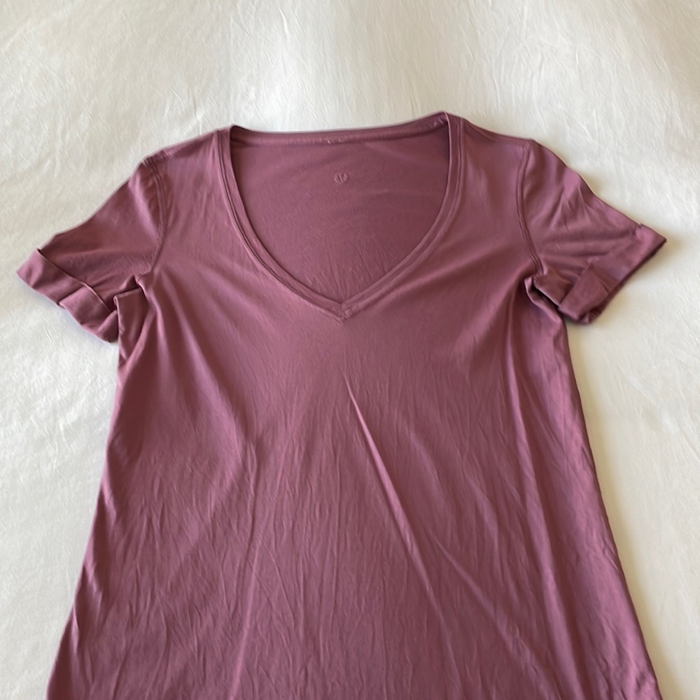 Lululemon Pink T-Shirt